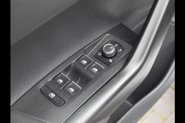 Volkswagen Taigo 1.0 TSI R-Line Business | R-Line | Camera | Automaat | Stoelverwarming | NL-Auto |