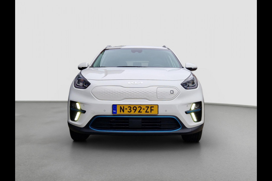 Kia e-Niro ExecutiveLine 64 kWh | 1e Eigenaar | Open Dak | LED | RMC Trekhaak | JBL | Stoelventilatie |