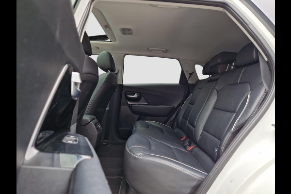 Kia e-Niro ExecutiveLine 64 kWh | 1e Eigenaar | Open Dak | LED | RMC Trekhaak | JBL | Stoelventilatie |