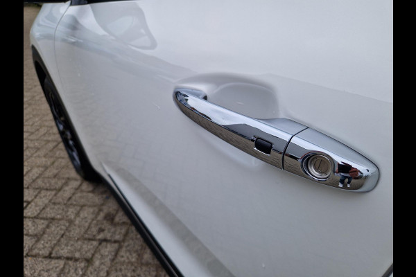 Kia e-Niro ExecutiveLine 64 kWh | 1e Eigenaar | Open Dak | LED | RMC Trekhaak | JBL | Stoelventilatie |