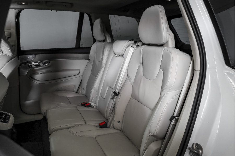 Volvo XC90 2.0 T8 Plug-in hybrid AWD Ultra Dark 310 PK - Automaat | Leder Pakket | S/K-Panodak | Luchtvering | Bowers & Wilkins | Elek. Stoel-+massage+verwarming & Ventilatie | Head-Up | Adapt. Cruise |  360 Camera | Google +App. Connect | 22" Diamond Cut | 7772