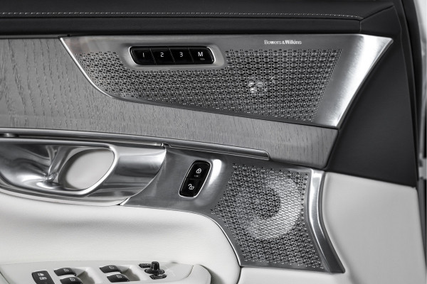 Volvo XC90 2.0 T8 Plug-in hybrid AWD Ultra Dark 310 PK - Automaat | Leder Pakket | S/K-Panodak | Luchtvering | Bowers & Wilkins | Elek. Stoel-+massage+verwarming & Ventilatie | Head-Up | Adapt. Cruise |  360 Camera | Google +App. Connect | 22" Diamond Cut | 7772