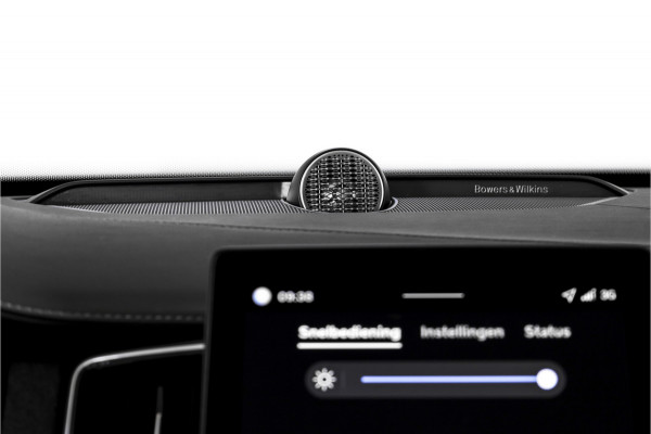 Volvo XC90 2.0 T8 Plug-in hybrid AWD Ultra Dark 310 PK - Automaat | Leder Pakket | S/K-Panodak | Luchtvering | Bowers & Wilkins | Elek. Stoel-+massage+verwarming & Ventilatie | Head-Up | Adapt. Cruise |  360 Camera | Google +App. Connect | 22" Diamond Cut | 7772
