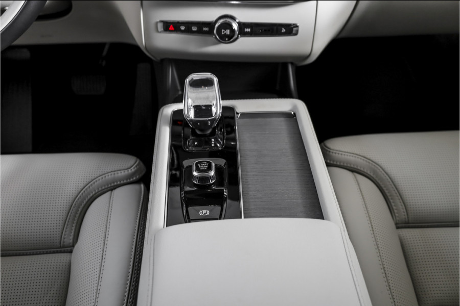 Volvo XC90 2.0 T8 Plug-in hybrid AWD Ultra Dark 310 PK - Automaat | Leder Pakket | S/K-Panodak | Luchtvering | Bowers & Wilkins | Elek. Stoel-+massage+verwarming & Ventilatie | Head-Up | Adapt. Cruise |  360 Camera | Google +App. Connect | 22" Diamond Cut | 7772