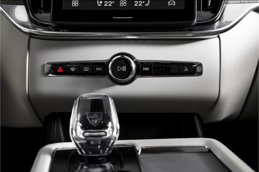 Volvo XC90 2.0 T8 Plug-in hybrid AWD Ultra Dark 310 PK - Automaat | Leder Pakket | S/K-Panodak | Luchtvering | Bowers & Wilkins | Elek. Stoel-+massage+verwarming & Ventilatie | Head-Up | Adapt. Cruise |  360 Camera | Google +App. Connect | 22" Diamond Cut | 7772