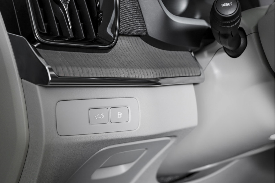 Volvo XC90 2.0 T8 Plug-in hybrid AWD Ultra Dark 310 PK - Automaat | Leder Pakket | S/K-Panodak | Luchtvering | Bowers & Wilkins | Elek. Stoel-+massage+verwarming & Ventilatie | Head-Up | Adapt. Cruise |  360 Camera | Google +App. Connect | 22" Diamond Cut | 7772