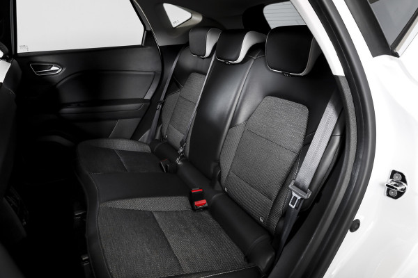 Renault Captur 1.3 TCe 130 PK Intens - Automaat | Dig. Cockpit | Adapt. Cruise | PDC | Camera | NAV + App. Connect | ECC | DAB | LM 18" |