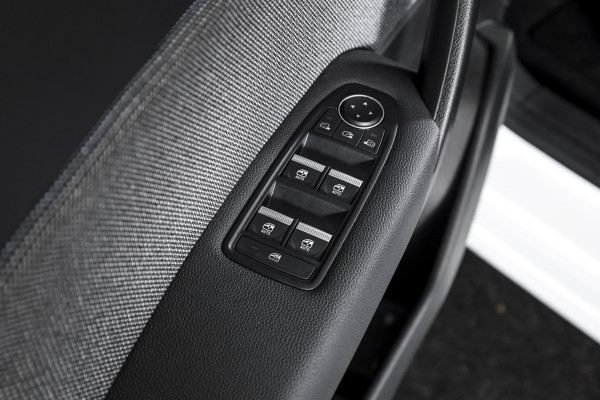 Renault Symbioz 1.6 E-Tech full hybrid 145 techno - Automaat | Dig. Cockpit | Adapt. Cruise | Stoel-+Stuurverw. | PDC | Camera | NAV + App. Connect | ECC | DAB | LM 18" | 2440