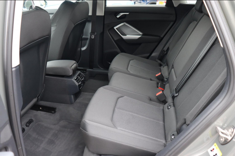Audi Q3 35 TFSI S edition el.klep stoelverw.