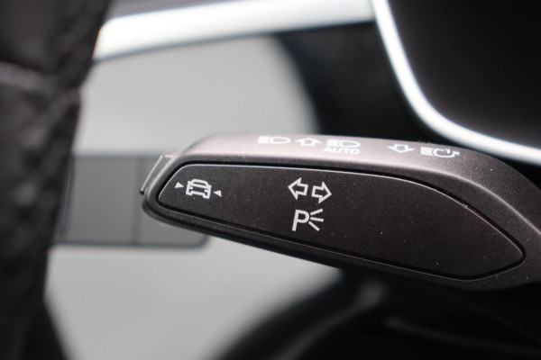 Audi Q3 35 TFSI S edition el.klep stoelverw.