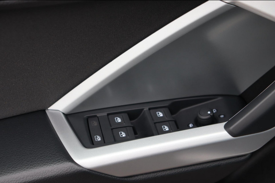 Audi Q3 35 TFSI S edition el.klep stoelverw.