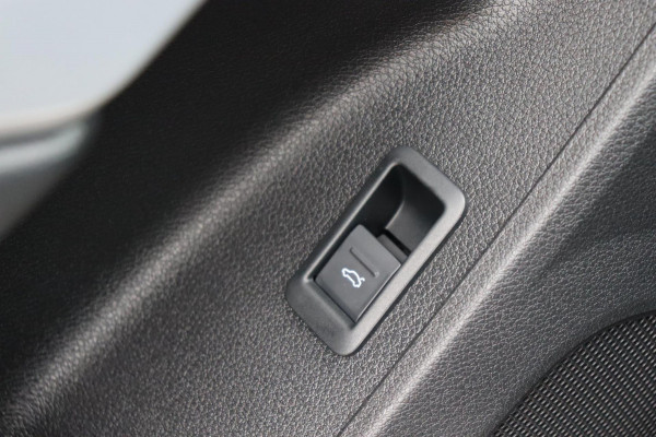 Audi Q3 35 TFSI S edition el.klep stoelverw.