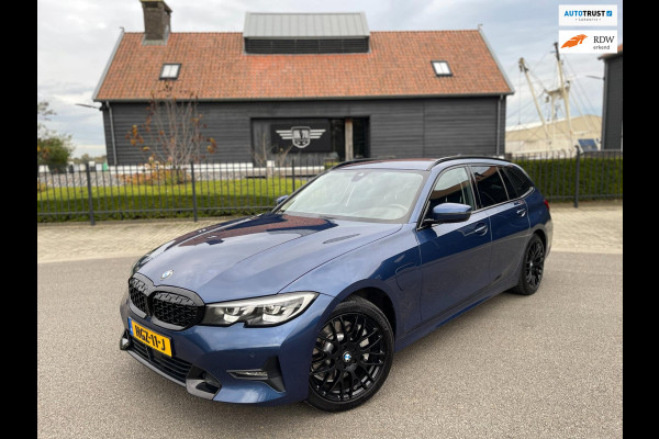 BMW 3 Serie Touring 330e PLUG&HYBRID HEAD-UP SPORTLINE -SHADOW CAMERA LEER NAVI LED-XENON