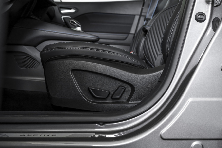 Renault Captur 1.6 E-Tech full hybrid 145 esprit Alpine | S/K-Panodak | Dig. Cockpit | Adapt. Cruise | Stoel-+Stuurverw. | Elek. Stoel | PDC | Camera | NAV + App. Connect | ECC | LM 19" | 1107