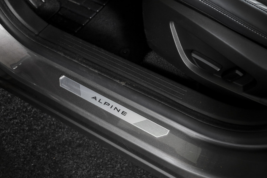 Renault Captur 1.6 E-Tech full hybrid 145 esprit Alpine | S/K-Panodak | Dig. Cockpit | Adapt. Cruise | Stoel-+Stuurverw. | Elek. Stoel | PDC | Camera | NAV + App. Connect | ECC | LM 19" | 1107