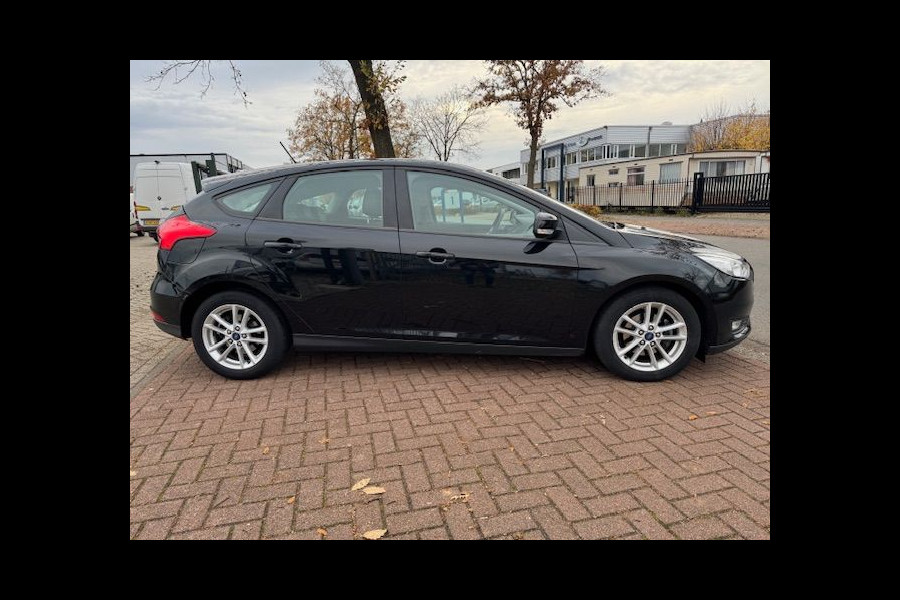 Ford Focus 1.0 125pk 5deurs Lease Edition Airco/ECC,Navigatie,Leder Interieur