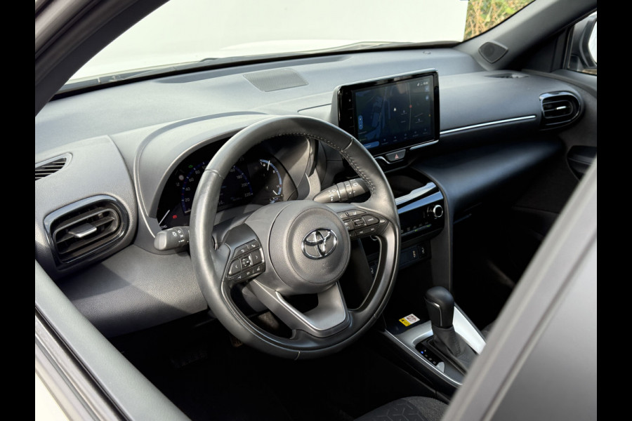 Toyota Yaris Cross 1.5 Hybrid Dynamic | CarPlay | Camera | ACC | Keyless | LED | DAB+ | 17 inch