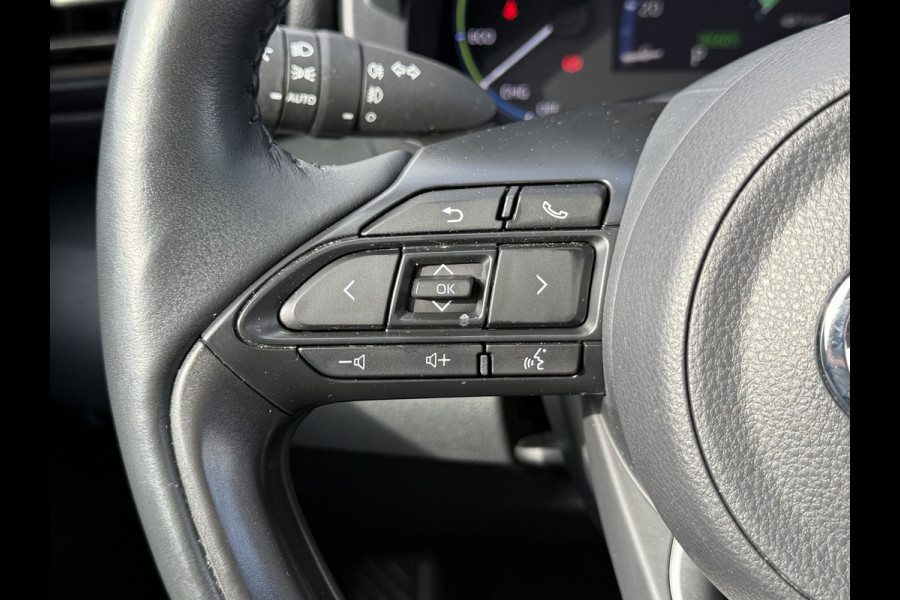 Toyota Yaris Cross 1.5 Hybrid Dynamic | CarPlay | Camera | ACC | Keyless | LED | DAB+ | 17 inch