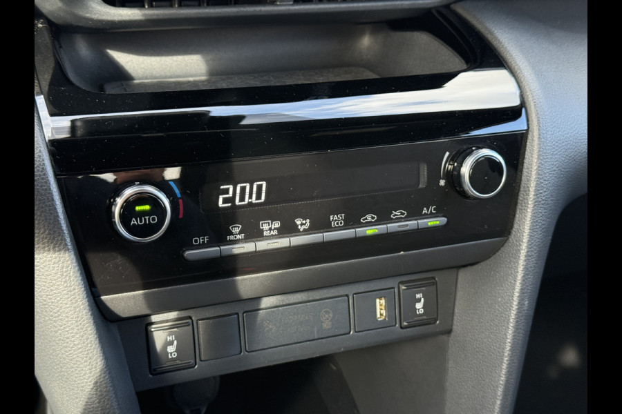 Toyota Yaris Cross 1.5 Hybrid Dynamic | CarPlay | Camera | ACC | Keyless | LED | DAB+ | 17 inch