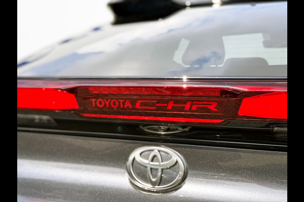 Toyota C-HR 2.0 Plug-in Hybrid 220 Dynamic | ACC | Camera | Navi XL | Keyless | Winter-Pakket | 18 inch