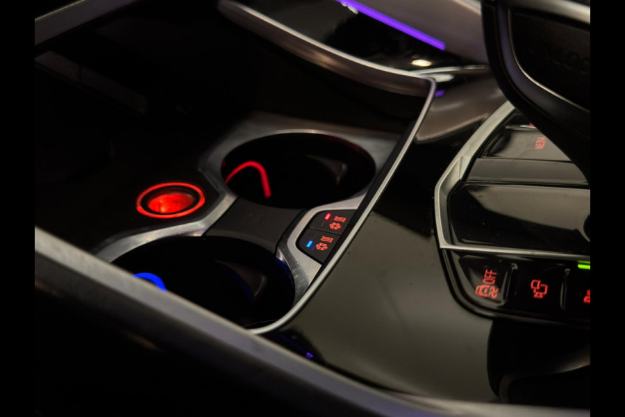 BMW X6 M50i / Pano / Harman / Laser / HUD / Memory / CarPlay