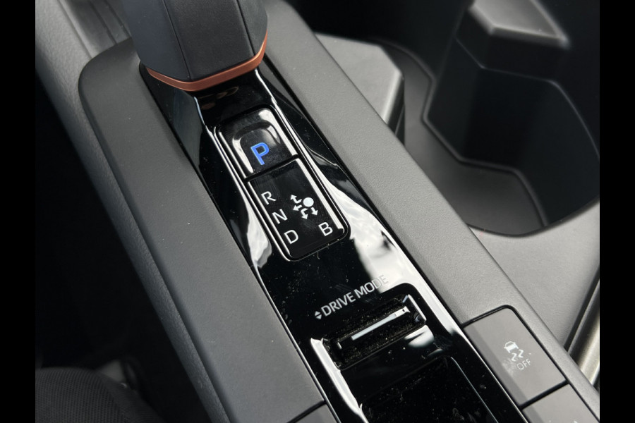 Toyota C-HR 2.0 Hybrid 200 Dynamic Plus | ZONDER STEKKER! | Navi XL | Winter Pack | Camera | ACC