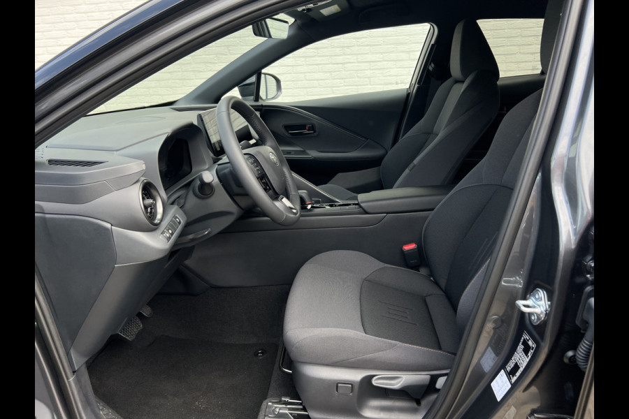 Toyota C-HR 2.0 Hybrid 200 Dynamic Plus | ZONDER STEKKER! | Navi XL | Winter Pack | Camera | ACC