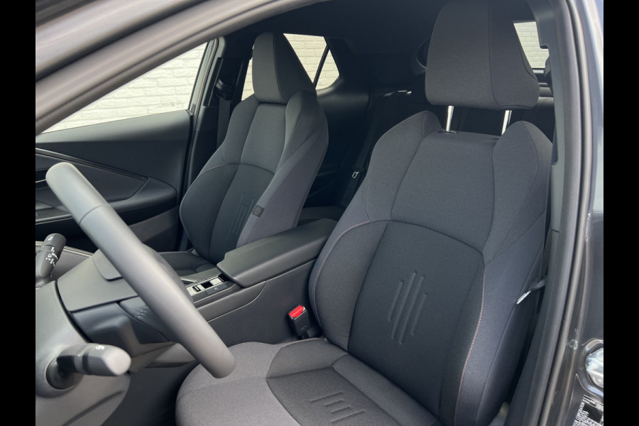 Toyota C-HR 2.0 Hybrid 200 Dynamic Plus | ZONDER STEKKER! | Navi XL | Winter Pack | Camera | ACC