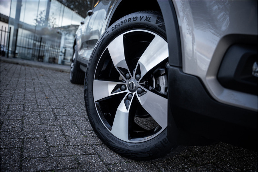 Volvo XC40 1.5 T2 Business Pro Aut.8 ** Panodak ** Camera ** 19inch ** Winter-line NAP!!