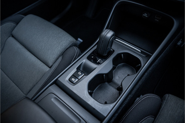 Volvo XC40 1.5 T2 Business Pro Aut.8 ** Panodak ** Camera ** 19inch ** Winter-line NAP!!