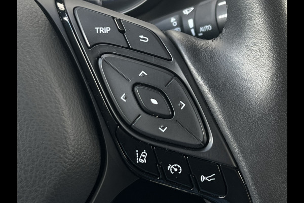 Toyota C-HR 2.0 Hybrid Bi-Tone | Navi | Carplay | Dodehoek | Park Assist | Camera