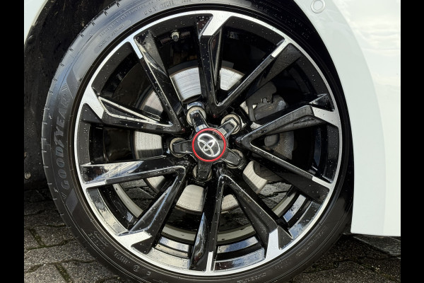 Toyota Corolla Touring Sports 2.0 Hybrid Business GR-Sport | Pano | Trekhaak | JBL | ACC | Keyless | LED | 18 inch