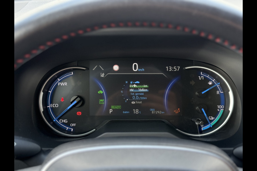 Toyota RAV4 2.5 Plug-in Hybrid AWD Bi-Tone Plus | Trekhaak | Memory | CarPlay | ACC | Camera | 19 inch