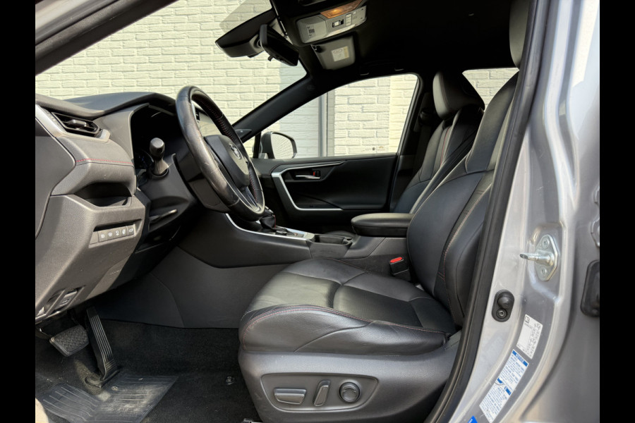 Toyota RAV4 2.5 Plug-in Hybrid AWD Bi-Tone Plus | Trekhaak | Memory | CarPlay | ACC | Camera | 19 inch