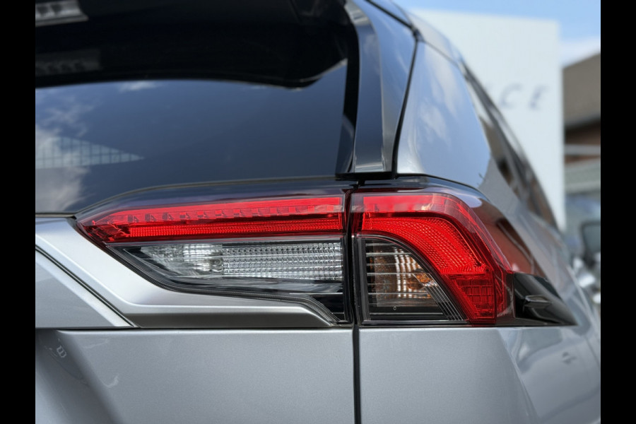 Toyota RAV4 2.5 Plug-in Hybrid AWD Bi-Tone Plus | Trekhaak | Memory | CarPlay | ACC | Camera | 19 inch