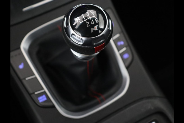 Hyundai i30 1.5 T-GDi MHEV N Line | Trekhaak | Sportstoelen | Stoelverwarming | Full LED | Carplay | Camera | Leder/Alcantara | Memory | Keyless | Climate control