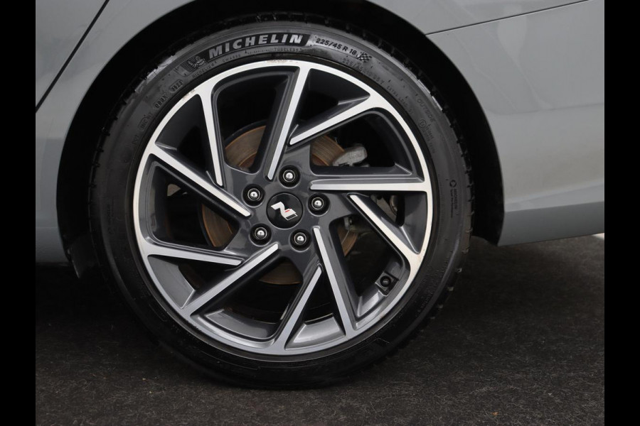 Hyundai i30 1.5 T-GDi MHEV N Line | Trekhaak | Sportstoelen | Stoelverwarming | Full LED | Carplay | Camera | Leder/Alcantara | Memory | Keyless | Climate control