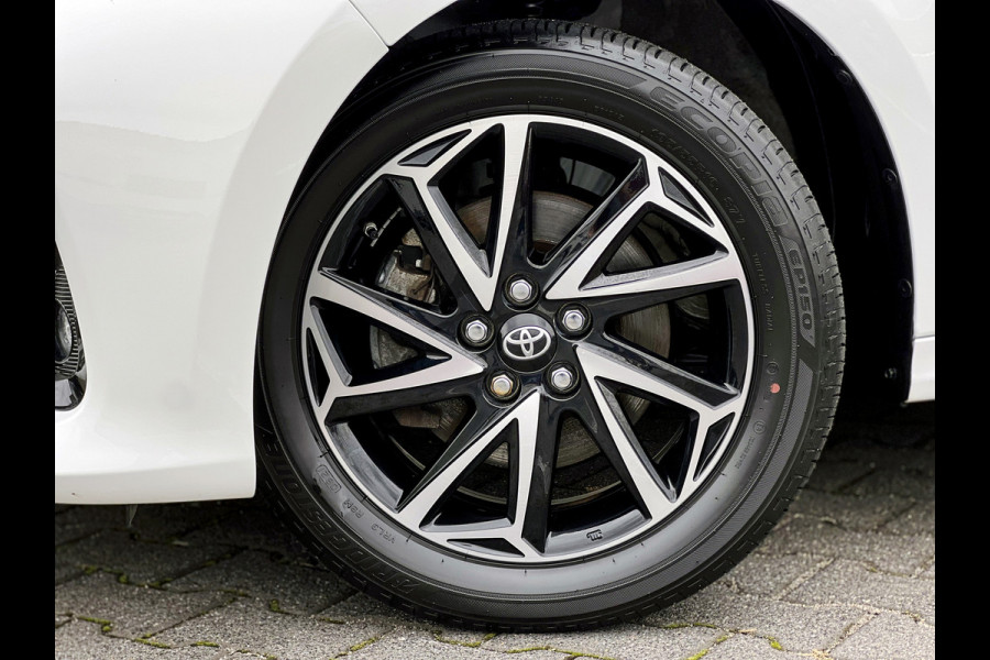 Toyota Yaris 1.5 Hybrid Dynamic | Trekhaak | LED | ACC | Stoelverwarming | Camera