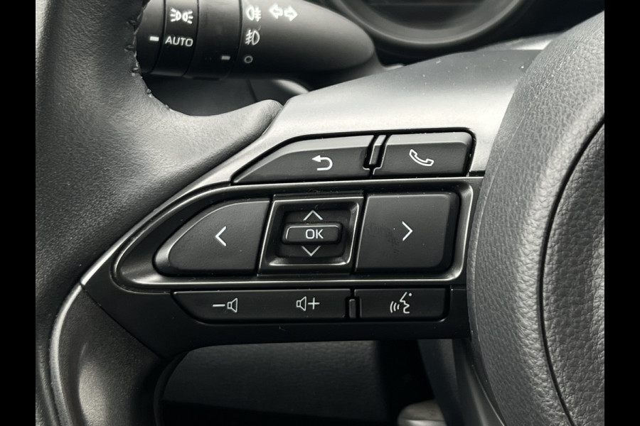 Toyota Yaris 1.5 Hybrid Dynamic | Trekhaak | LED | ACC | Stoelverwarming | Camera