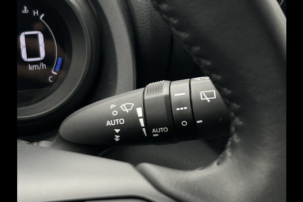 Toyota Yaris 1.5 Hybrid Dynamic | Trekhaak | LED | ACC | Stoelverwarming | Camera