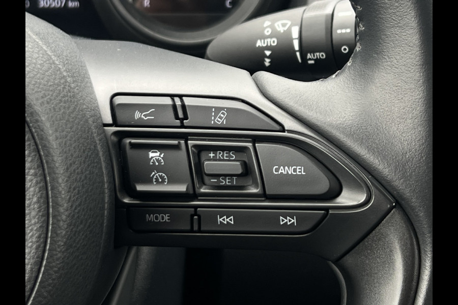 Toyota Yaris 1.5 Hybrid Dynamic | Trekhaak | LED | ACC | Stoelverwarming | Camera