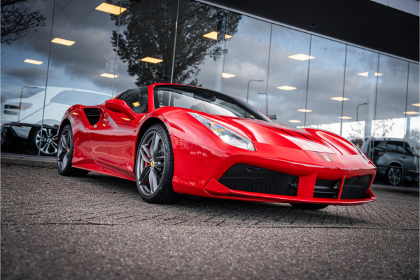 Ferrari 488 3.9 Spider HELE ** NL geleverd ** Atelier ** Carbon ** Titanium Exhaust ** 360 Camera ** Scuderia Shields ** NAP!
