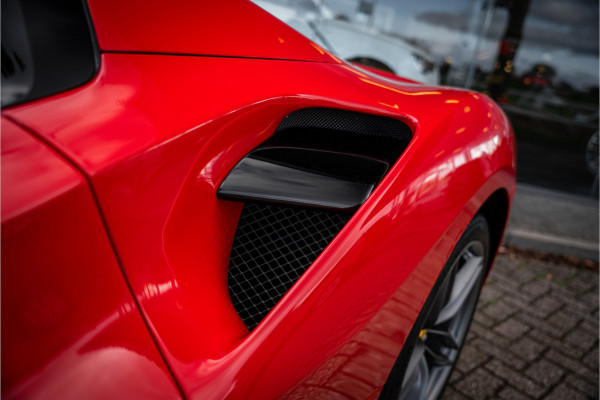 Ferrari 488 3.9 Spider HELE ** NL geleverd ** Atelier ** Carbon ** Titanium Exhaust ** 360 Camera ** Scuderia Shields ** NAP!