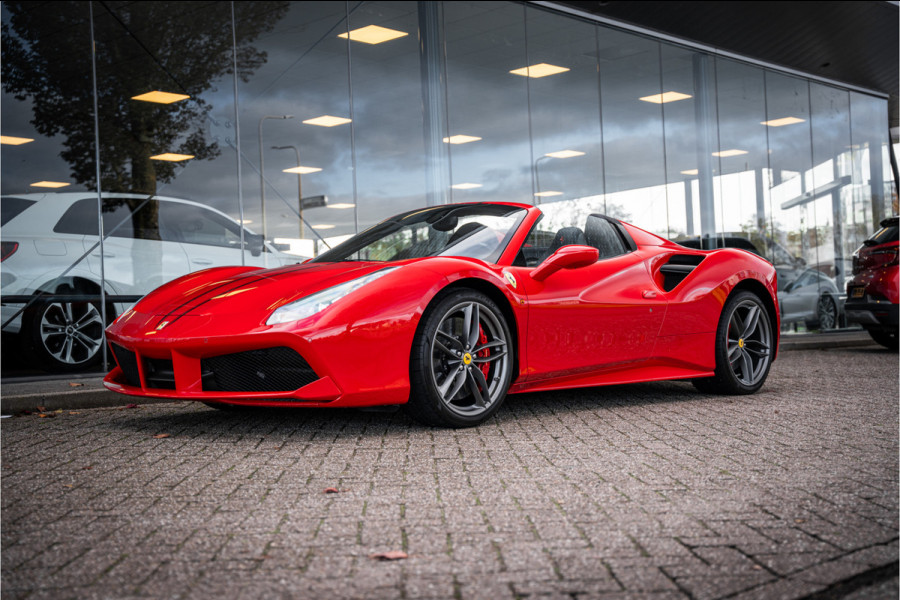 Ferrari 488 3.9 Spider HELE ** NL geleverd ** Atelier ** Carbon ** Titanium Exhaust ** 360 Camera ** Scuderia Shields ** NAP!