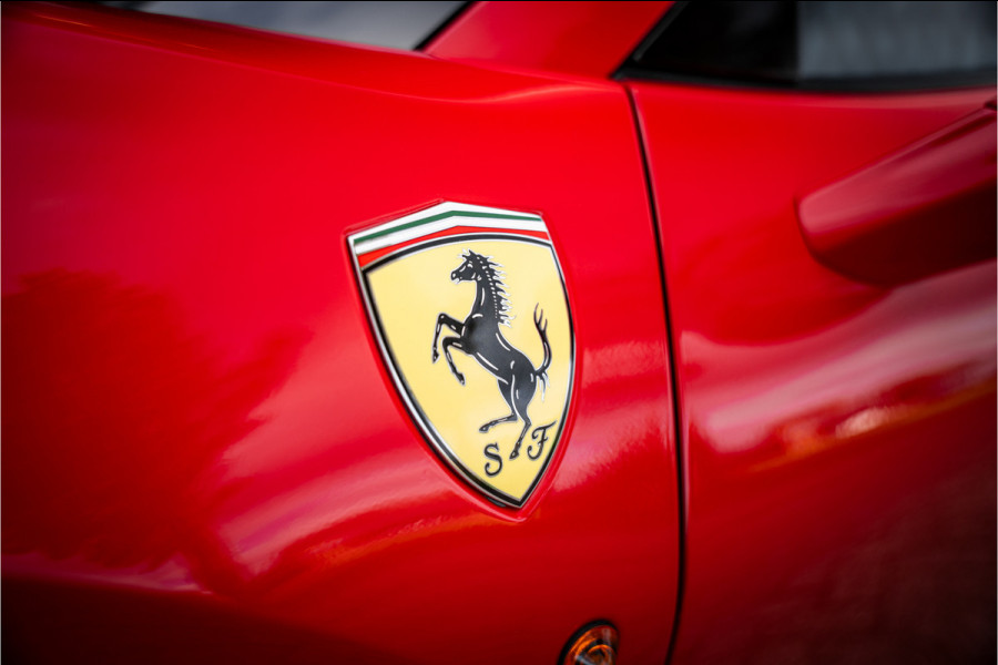 Ferrari 488 3.9 Spider HELE ** NL geleverd ** Atelier ** Carbon ** Titanium Exhaust ** 360 Camera ** Scuderia Shields ** NAP!