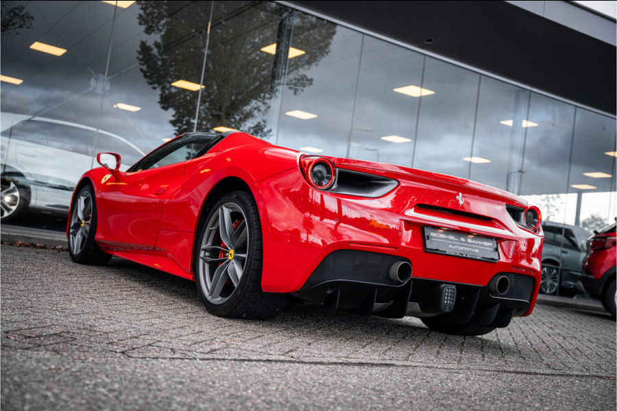 Ferrari 488 3.9 Spider HELE ** NL geleverd ** Atelier ** Carbon ** Titanium Exhaust ** 360 Camera ** Scuderia Shields ** NAP!