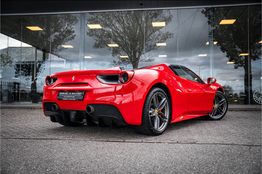 Ferrari 488 3.9 Spider HELE ** NL geleverd ** Atelier ** Carbon ** Titanium Exhaust ** 360 Camera ** Scuderia Shields ** NAP!