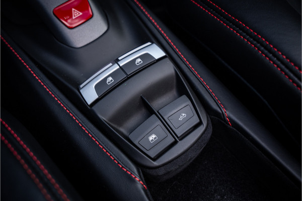 Ferrari 488 3.9 Spider HELE ** NL geleverd ** Atelier ** Carbon ** Titanium Exhaust ** 360 Camera ** Scuderia Shields ** NAP!
