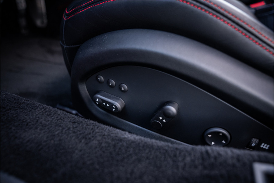 Ferrari 488 3.9 Spider HELE ** NL geleverd ** Atelier ** Carbon ** Titanium Exhaust ** 360 Camera ** Scuderia Shields ** NAP!