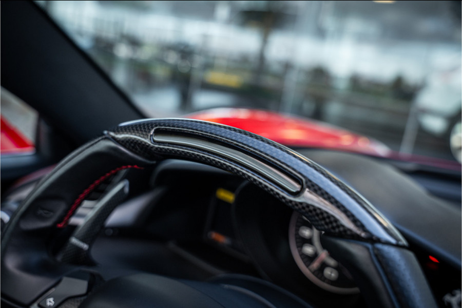 Ferrari 488 3.9 Spider HELE ** NL geleverd ** Atelier ** Carbon ** Titanium Exhaust ** 360 Camera ** Scuderia Shields ** NAP!